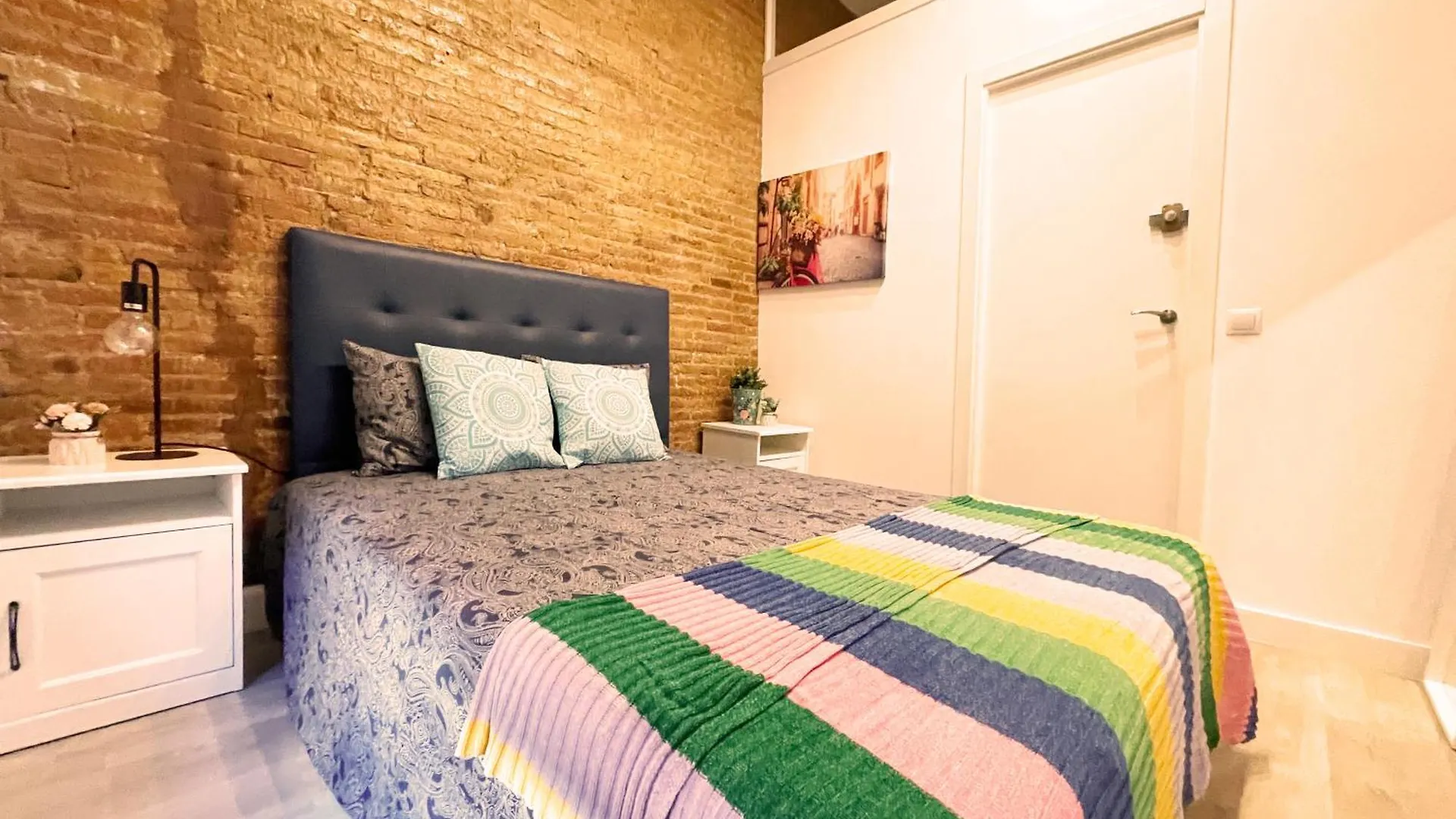 Bcn Private Rooms - City Center Jc Barcelona Spain